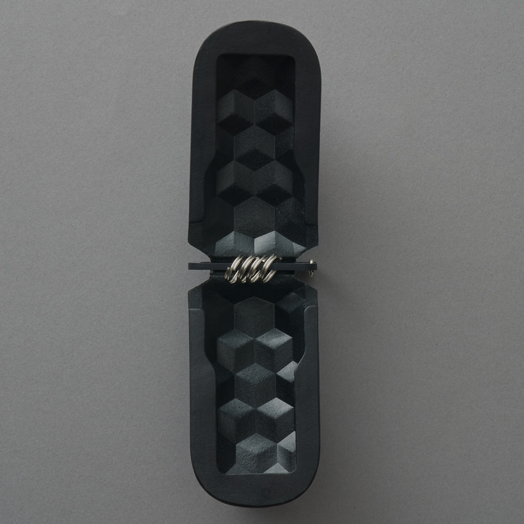 HEXAGON PATTERN KEY CASE　（キーケース）